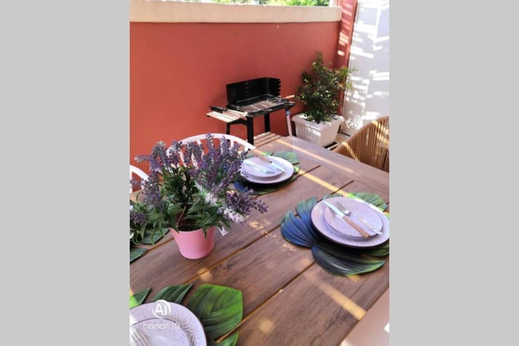 Lefko'S House- Contemporary, Fully Renovated House Kassiopi Exterior foto