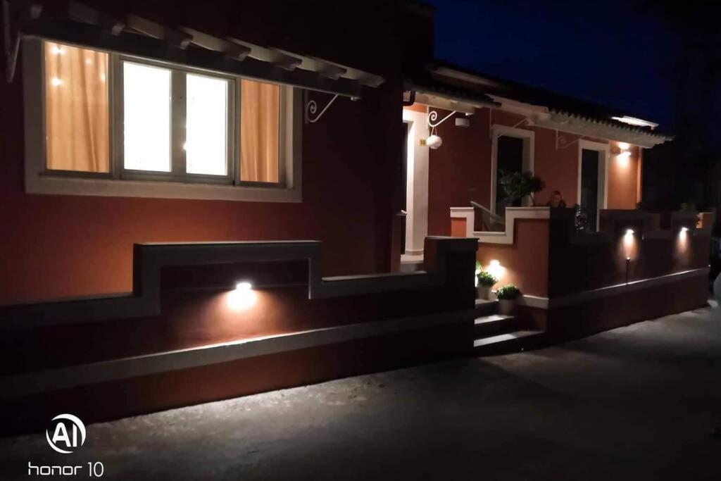 Lefko'S House- Contemporary, Fully Renovated House Kassiopi Exterior foto