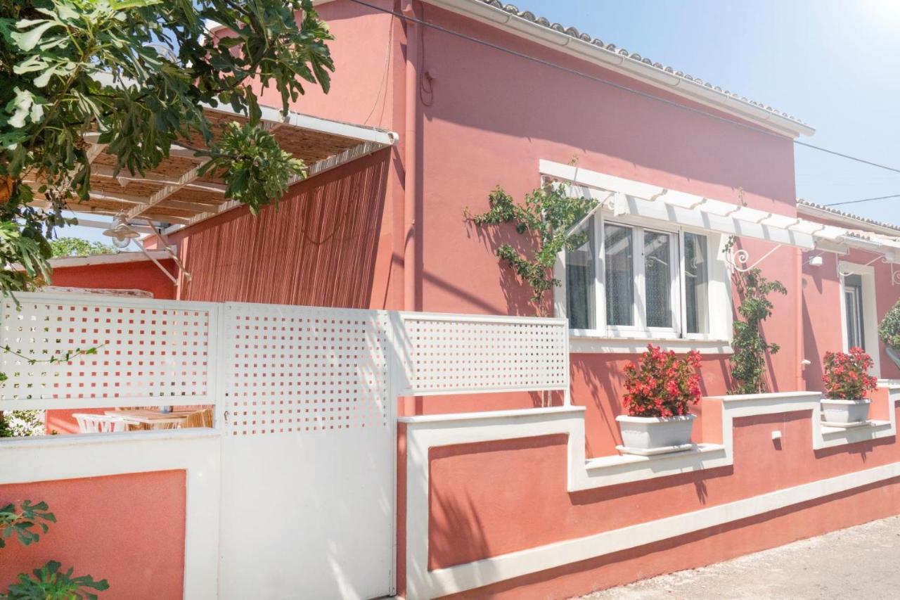Lefko'S House- Contemporary, Fully Renovated House Kassiopi Exterior foto