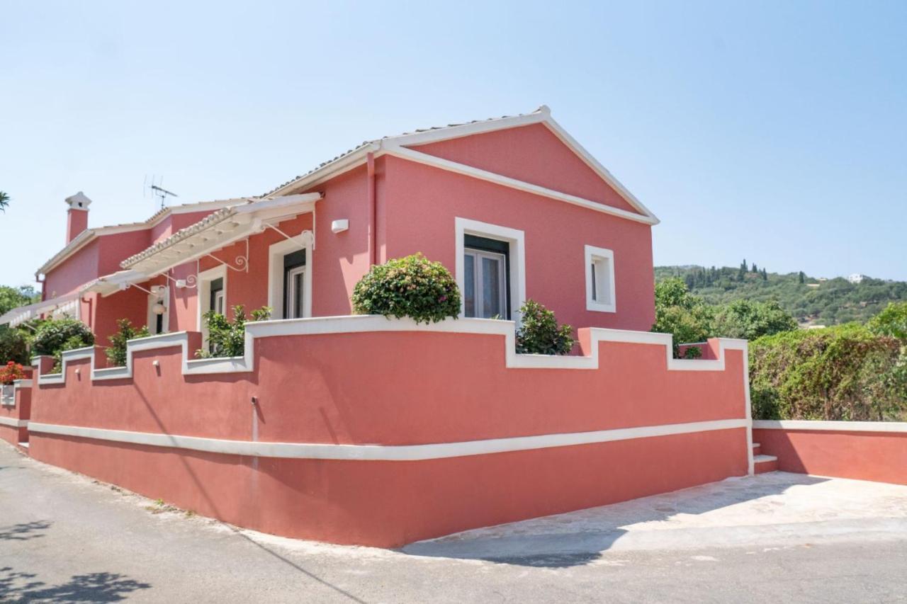 Lefko'S House- Contemporary, Fully Renovated House Kassiopi Exterior foto