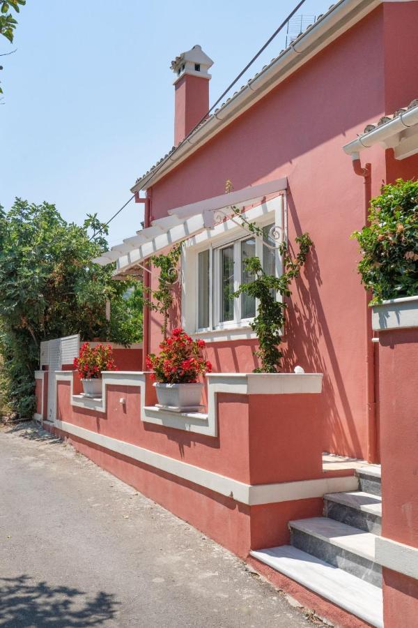 Lefko'S House- Contemporary, Fully Renovated House Kassiopi Exterior foto